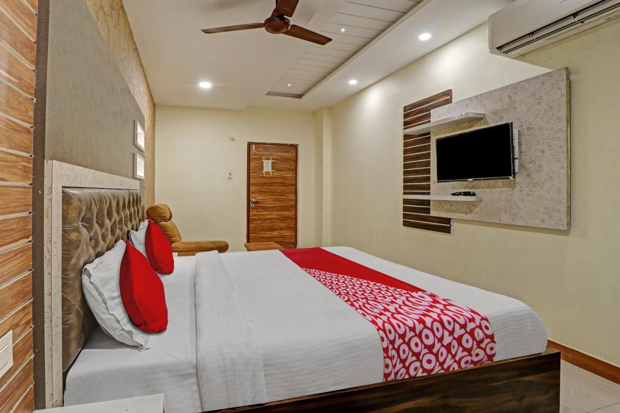 Hotel O Aditya Grand Inn Guntur Exterior photo